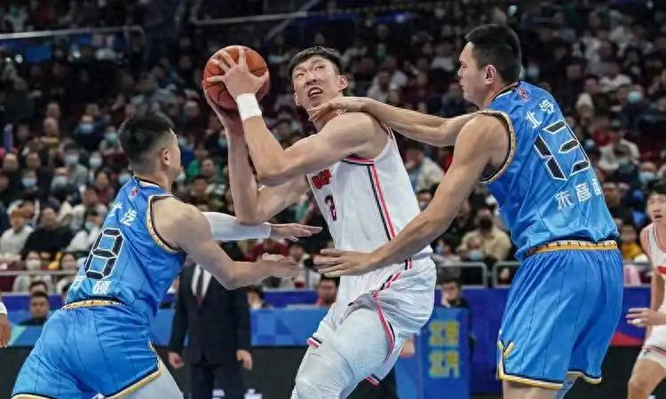 B体育-零换援藏隐忧？上海外援伤病未愈，四强之路难走